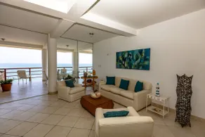 Spectacular Oceanfront flat Mancora, private cook - Image 4