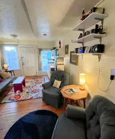 South Congress Apartment - Image 4