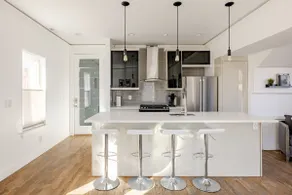 Downtown Views From Fashionable North Lohi Home - Image 2