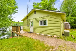 Cozy Cottage on Cardiff Lake - Image 4