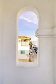 Seaside Getaway | Smart TVs & Free Parking - Image 4