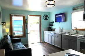 Anchorage Motel Pet Friendly King Suite - Image 2