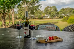 Hunter Valley, Vintage Resort home ”The Fairways” - Image 5