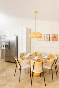 Spacious Family Friendly Home with Saltwater Pool - Image 4