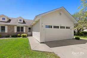 Two king beds with 3 bedroom 2 bath - Image 4