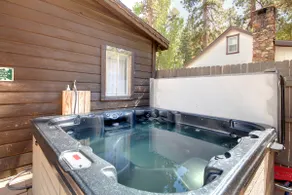 Pineda Pines: Cabin Minutes from The Village - Image 2