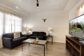 Pineda Pines: Cabin Minutes from The Village - Image 5