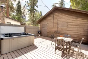 Pineda Pines: Cabin Minutes from The Village - Image 3