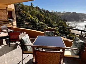 Front-line apartment with a view of Cau Cau Beach - Image 4