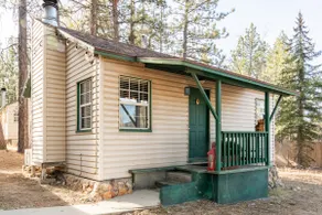 Mad For Plaid at Cabin 9 in Lakewood Cabins Near Village - Image 3