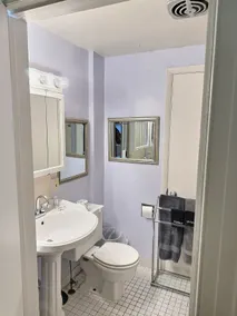 Apartment in the Heart of Downtown (Hollywood) - Image 5