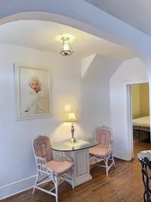 Apartment in the Heart of Downtown (Hollywood) - Image 3