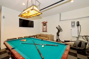 Gr8View-LrgDeck-BBQ-Spa-PoolTable-2xOven-Sleeps12 - Image 4