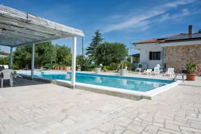 Villa med pool i Puglia för 8 personer - Image 5