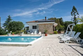 Villa med pool i Puglia för 8 personer - Image 4