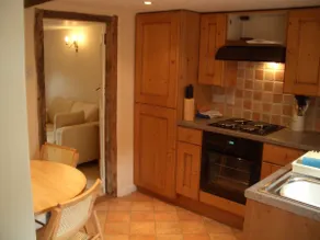 2 br charming cottage in idyllic Chilterns village - Image 5