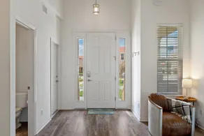 Beautiful 3 BR, 2.5 BA Duplex Villa 160 - Image 3