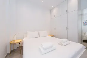 Spacious Modern Apt in Athens near Metro - Image 3