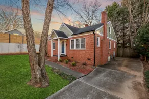Charming Red Brick House in University Park&NCSU! - Image 3