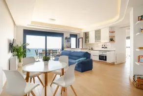Great views & location. Sleep with the waves sound - Image 4