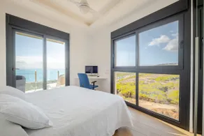 Great views & location. Sleep with the waves sound - Image 2