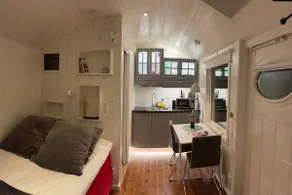 Cozy Garden House - Image 3