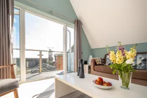York House - smukt møbleret lejlighed med fantastisk havudsigt - Image 4