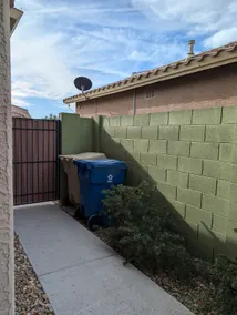 Private apartment, self check-in, driveway parking - Image 5