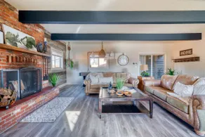 Spacious Bend Mid-Century•Near Old Mill & Downtown - Image 4