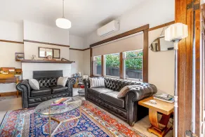 Park on Park (4 bedrooms, sleeps 7- 2.5 bathrooms) - Image 3