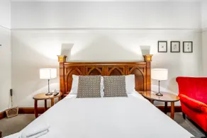Park on Park (4 bedrooms, sleeps 7- 2.5 bathrooms) - Image 5