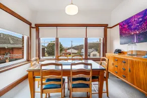 Park on Park (4 bedrooms, sleeps 7- 2.5 bathrooms) - Image 4