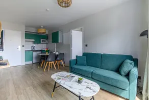 Cozy Apartment, 3 Bedrooms, Vannes City Center - Image 2