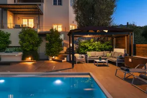 Seaview Garden Villa - Heated Pool & Sauna - Image 4
