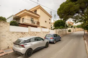 Flat near the beach - Image 3