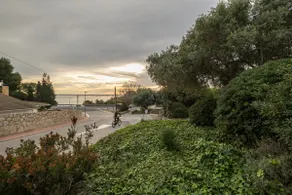 Flat near the beach - Image 5
