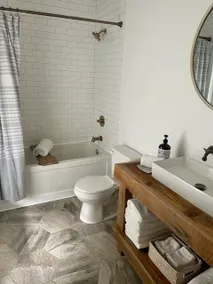 The Porch House - Image 5