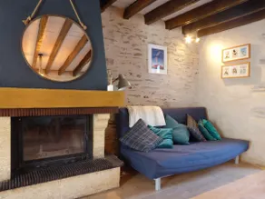 Cottage near to centre of La Gacilly with parking. - Image 3