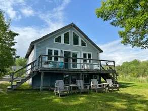Oceanfront Shore Cottage - Newly Renovated - Image 4