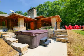 FLW Inspired Home--close to NWL and Fallingwater! - Image 4