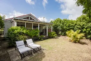 Charming Tropical Cottage - Image 2