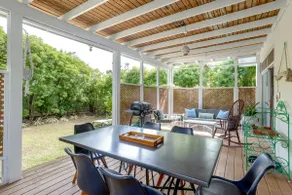 Charming Tropical Cottage - Image 4