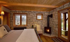 Charming Bed & Bath Suite Available Nightly - Image 2