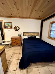 Cozy Shack, Hot Tub,Full Kitchen,Private Entrance! - Image 4