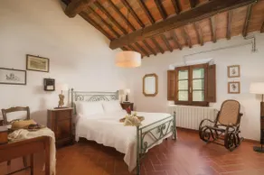 Unplug at a 17th-Century Farmhouse Enveloped by Olive Groves - Image 3