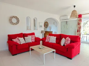 Fantastica villa con 3 camere da letto con piscina, 1 minuto a piedi dalla spiaggia di Cala D'Or. - Image 4