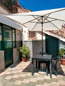 Lovely studio apartment with a large shower and Wi-Fi - Image 3