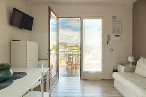 Sirmione Easy Garda Lake Penthouse - Image 5