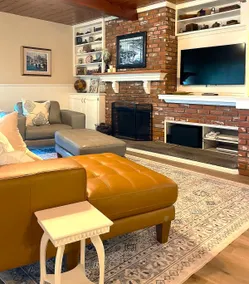 Classic Mid-Century Mount Helix Home with Views - Image 4