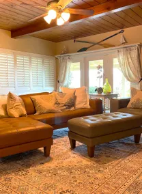 Classic Mid-Century Mount Helix Home with Views - Image 3
